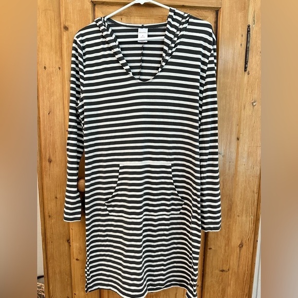 🎉Merona Bathing Suit Cover Up Pullover w/Hood. Size Medium Gray & White - Picture 1 of 9